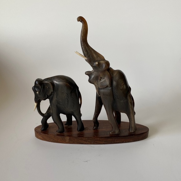 Hand Carved Water Buffalo Horn Elephant Sculpture Figurine - Picture 9 of 10